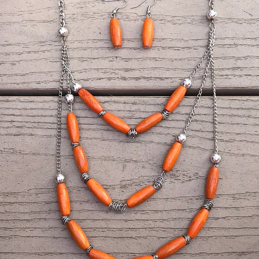 Orange wood layered necklace with earrings